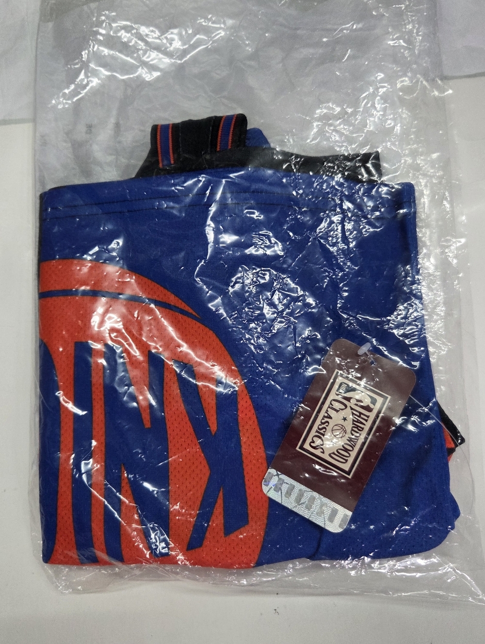 New York Knicks Mitchell & Ness Womens Big Face Crop Top Size L NEW!! - Picture 6 of 6